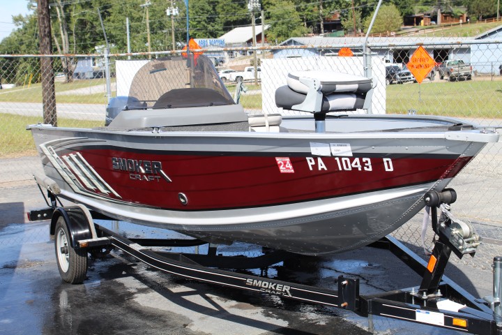 2020 Smokercraft pro angler 161 20 Hp Yamaha 76 Hours 