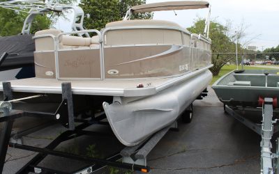 🌞 2010 SunChaser 21 Pontoon – Ready for the Water